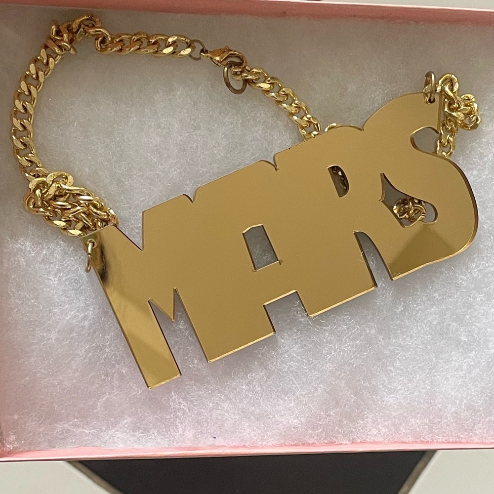 Melody Ehsani MARS gold acrylic necklace